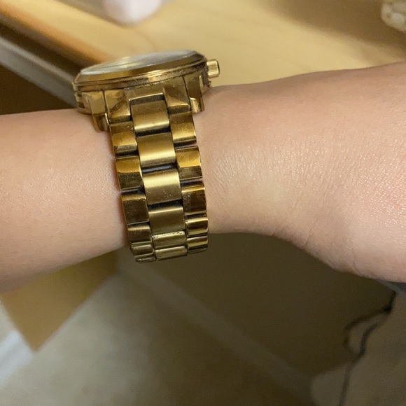 Michael Kors gold watch women’s - Picture 3 of 4